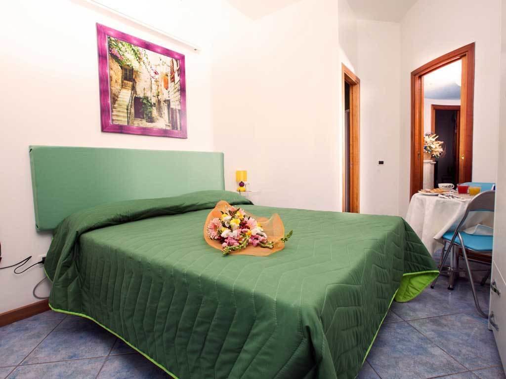 La Brezza B&B อีสเกีย ภายนอก รูปภาพ
